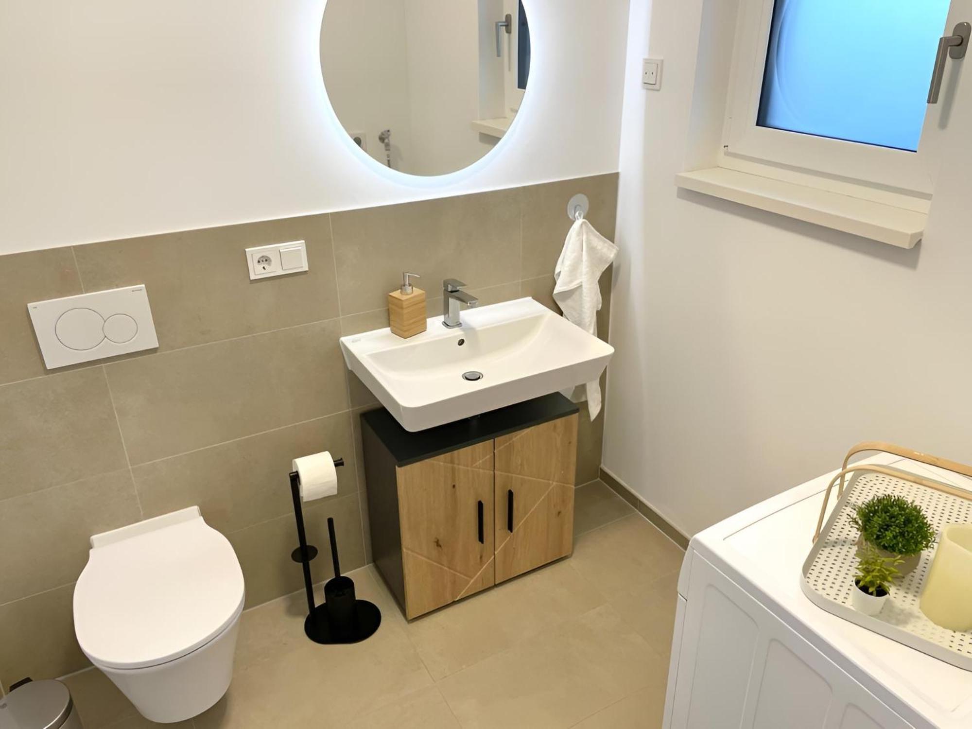 Exklusive 3-Zimmer Luxus-Maisonette In Hochheim - Naehe Frankfurt Flughafen, Wiesbaden Und Mainz Hochheim am Main Eksteriør billede